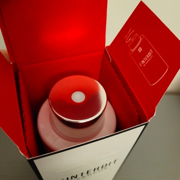 Givenchy body lotion - Picture 3 of 5